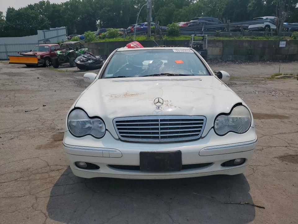 2003 Mercedes-benz C მანქანა იყიდება აუქციონზე, vin: WDBRF61JX3F387849, აუქციონის ნომერი: 60165656