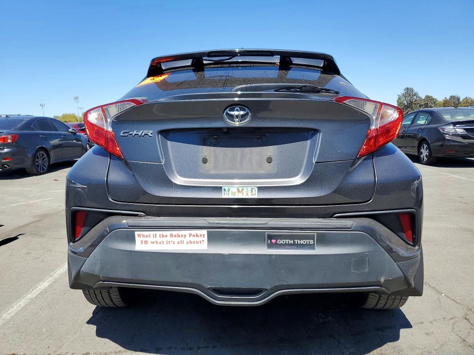 62349356 :رقم المزاد ، NMTKHMBX2JR053685 vin ، 2018 Toyota C-hr مزاد بيع