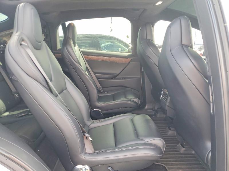 Продажа на аукционе авто 2018 Tesla Model X, vin: 5YJXCBE29JF101973, номер лота: 60886176