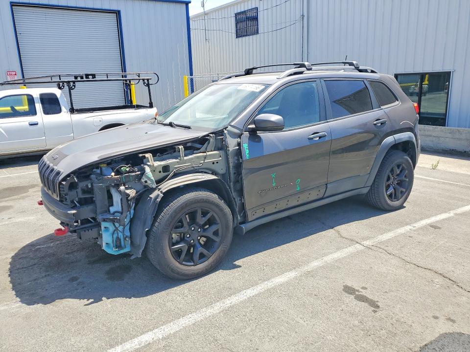 59874166 :رقم المزاد ، 1C4PJMBS1HW649395 vin ، 2017 Jeep Cherokee مزاد بيع