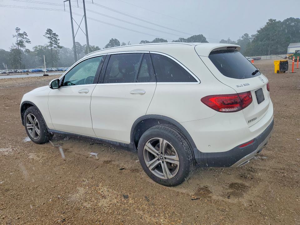 62048536 :رقم المزاد ، W1N0G8DB0MV300399 vin ، 2021 Mercedes-benz Glc مزاد بيع