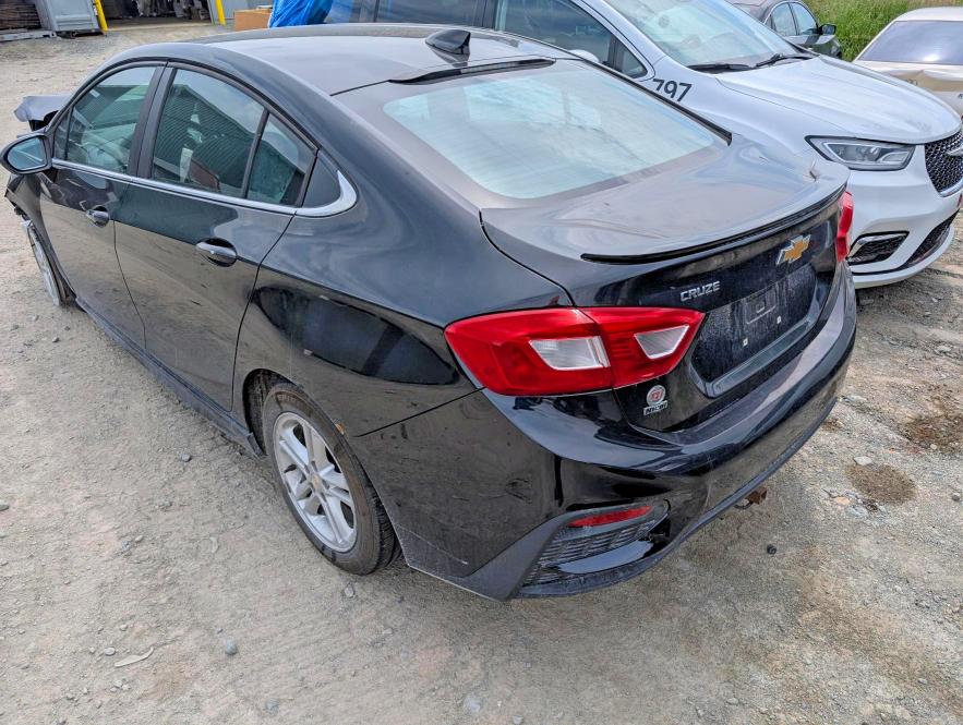 60256586 :رقم المزاد ، 1G1BE5SM7G7307456 vin ، 2016 Chevrolet Cruze مزاد بيع