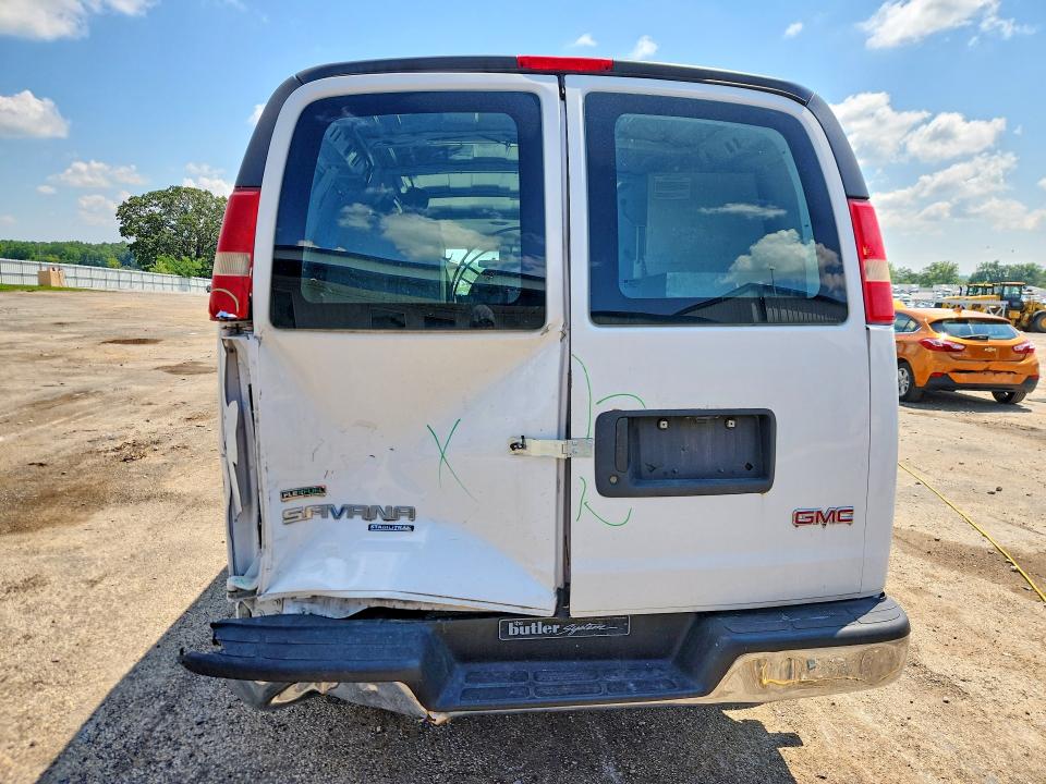 59662206 :رقم المزاد ، 1GTW7FCA2B1135281 vin ، 2011 Gmc Savana مزاد بيع