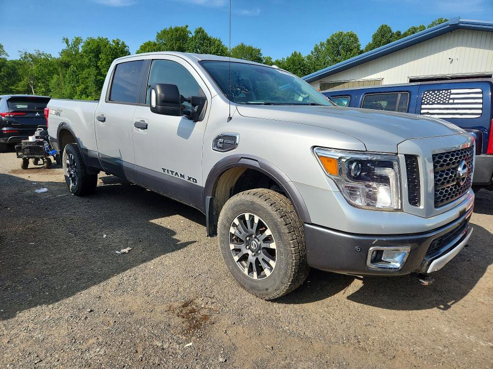 62461066 :رقم المزاد ، 1N6BA1F47KN533424 vin ، 2019 Nissan Titan Xd مزاد بيع