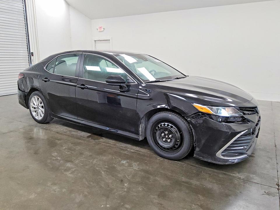 59105576 :رقم المزاد ، 4T1C11AK4RU869489 vin ، 2024 Toyota Camry مزاد بيع