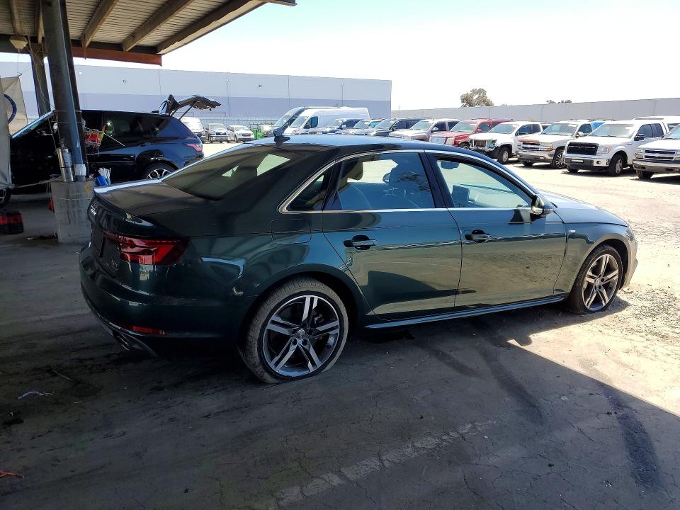 59219966 :رقم المزاد ، WAUENAF40JA201705 vin ، 2018 Audi A4 مزاد بيع