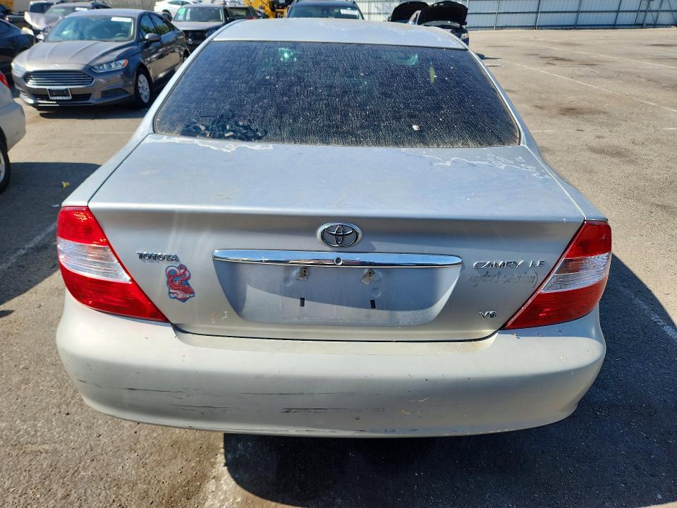 61583336 :رقم المزاد ، 4T1BF32K74U573382 vin ، 2004 Toyota Camry مزاد بيع