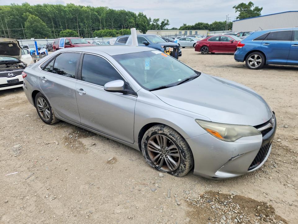 2015 Toyota Camry მანქანა იყიდება აუქციონზე, vin: 4T1BF1FK2FU060011, აუქციონის ნომერი: 61717106