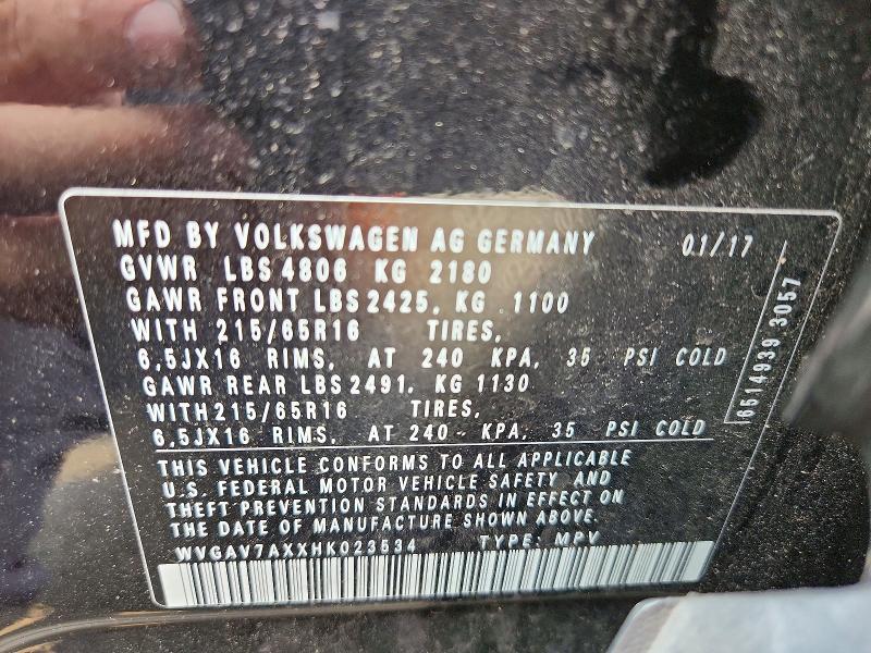 61591526 :رقم المزاد ، WVGAV7AXXHK023534 vin ، 2017 Volkswagen Tiguan مزاد بيع