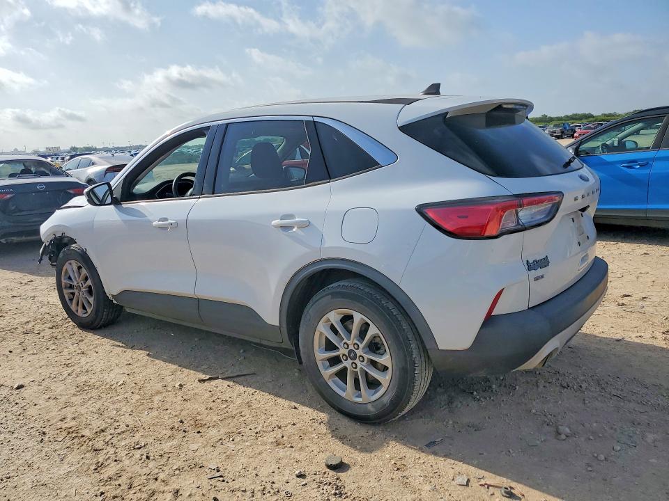 61881536 :رقم المزاد ، 1FMCU0G67MUA58791 vin ، 2021 Ford Escape مزاد بيع
