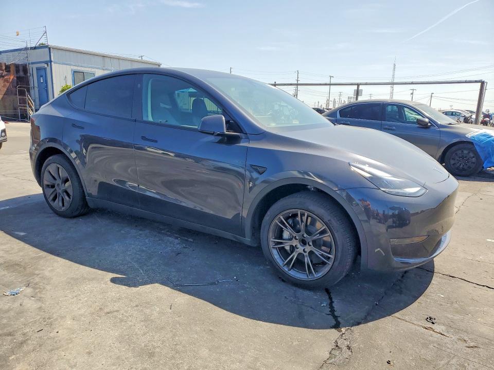 62656826 :رقم المزاد ، 7SAYGDED3SF266881 vin ، 2025 Tesla Model Y مزاد بيع