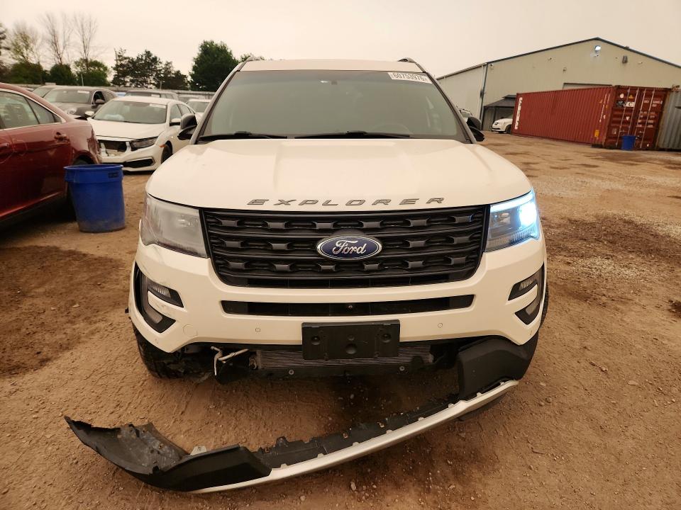 60753976 :رقم المزاد ، 1FM5K8GT5HGA49191 vin ، 2017 Ford Explorer مزاد بيع