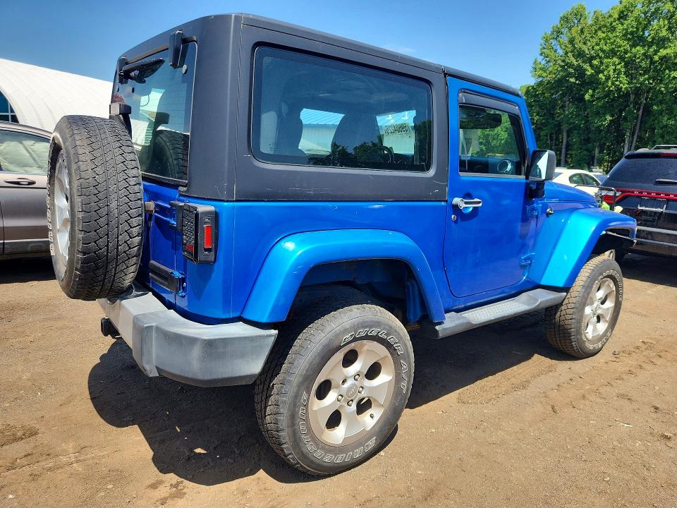 59604226 :رقم المزاد ، 1C4AJWBG0FL748639 vin ، 2015 Jeep Wrangler مزاد بيع