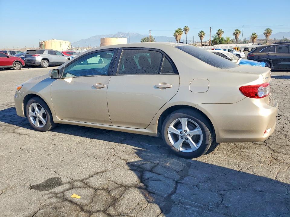 60512716 :رقم المزاد ، 5YFBU4EE2CP030278 vin ، 2012 Toyota Corolla مزاد بيع
