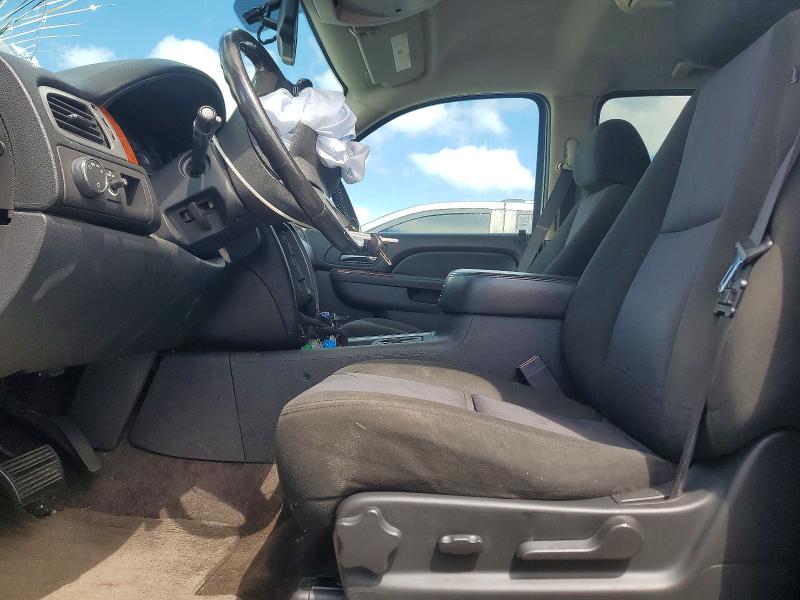 2011 Chevrolet Suburban მანქანა იყიდება აუქციონზე, vin: 1GNSCHE0XBR167799, აუქციონის ნომერი: 58540896