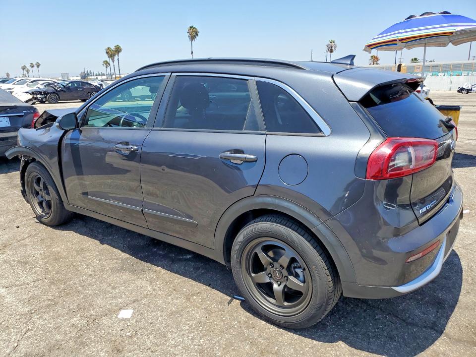 60707176 :رقم المزاد ، KNDCC3LC4K5250374 vin ، 2019 Kia Niro مزاد بيع