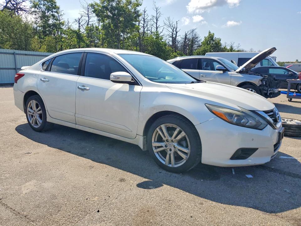 63518046 :رقم المزاد ، 1N4BL3APXGC164335 vin ، 2016 Nissan Altima مزاد بيع
