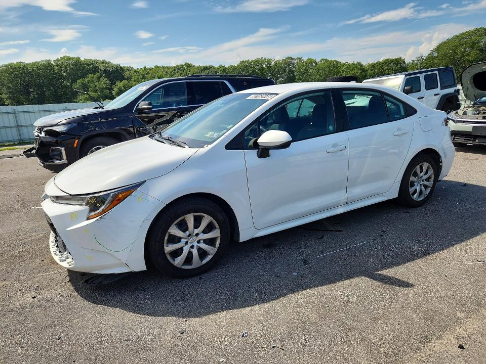 60162446 :رقم المزاد ، 5YFEPMAEXMP237027 vin ، 2021 Toyota Corolla مزاد بيع