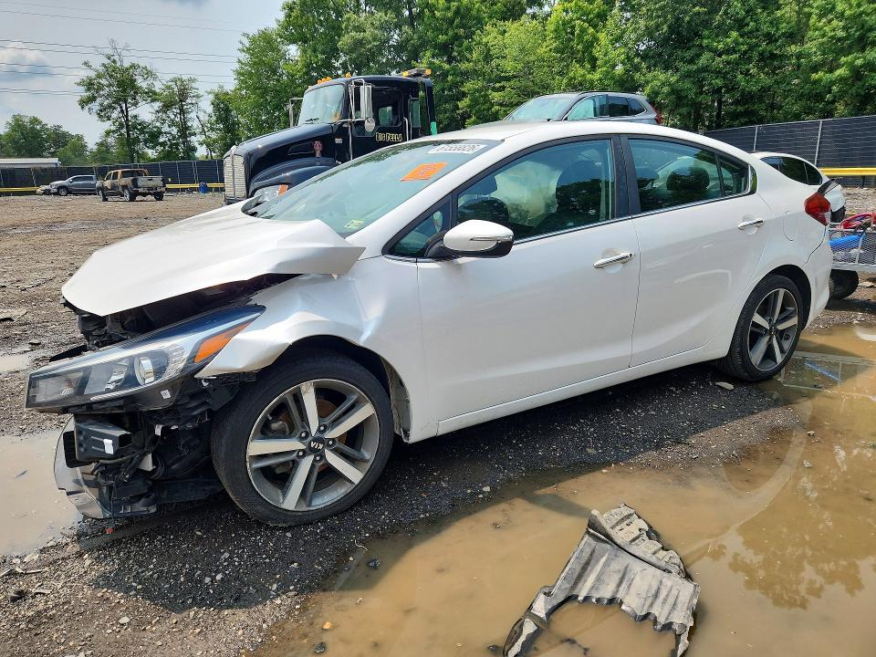 61558826 :رقم المزاد ، 3KPFL4A8XHE093786 vin ، 2017 Kia Forte مزاد بيع
