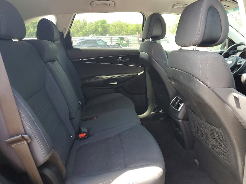 60395626 :رقم المزاد ، 5XYPGDA33GG158847 vin ، 2016 Kia Sorento مزاد بيع