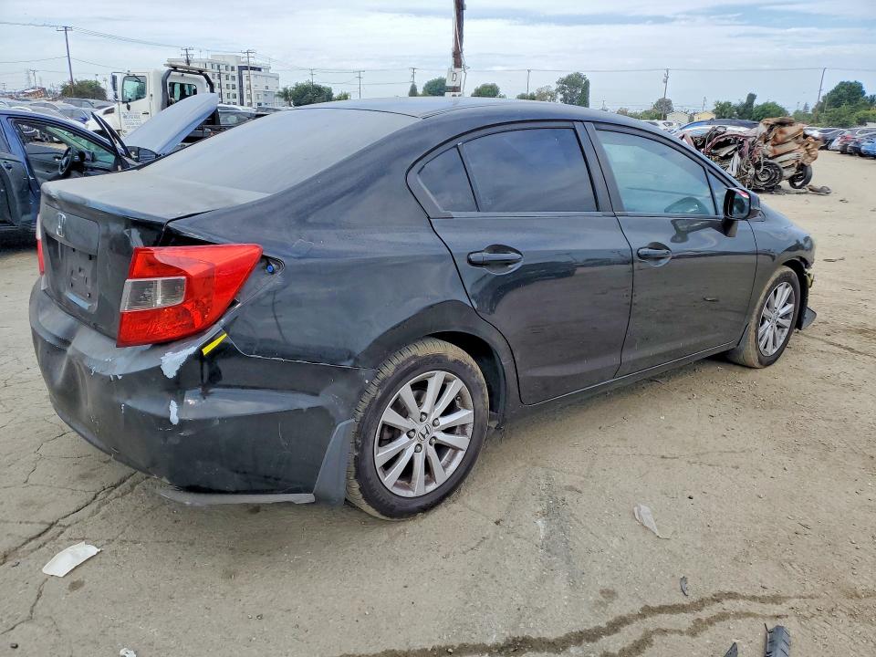 60836416 :رقم المزاد ، 2HGFB2F88CH305485 vin ، 2012 Honda Civic مزاد بيع