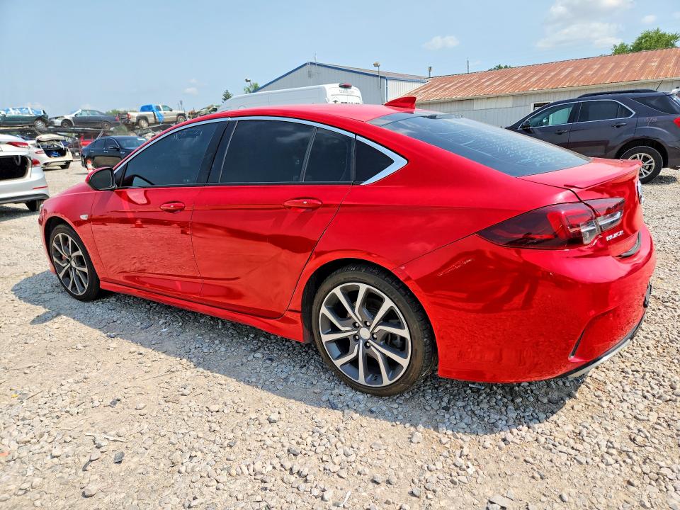 61135846 :رقم المزاد ، W04GS6SS3J1103896 vin ، 2018 Buick Regal مزاد بيع