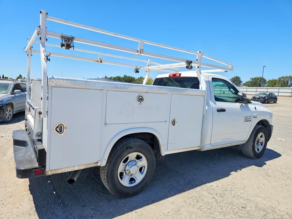 62854196 :رقم المزاد ، 3C7WR4AJ6JG356211 vin ، 2018 Ram 2500 مزاد بيع