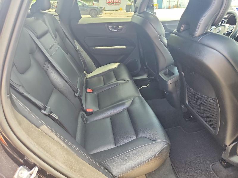 Продажа на аукционе авто 2019 Volvo Xc60, vin: LYV102DK3KB237048, номер лота: 61313076