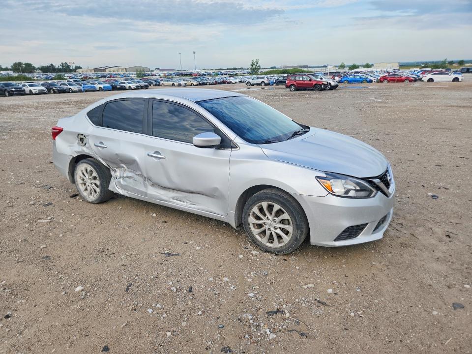 62845906 :رقم المزاد ، 3N1AB7AP5JY278437 vin ، 2018 Nissan Sentra مزاد بيع