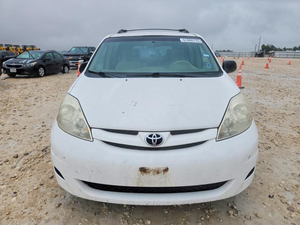 61060176 :رقم المزاد ، 5TDZK23C88S214651 vin ، 2008 Toyota Sienna مزاد بيع