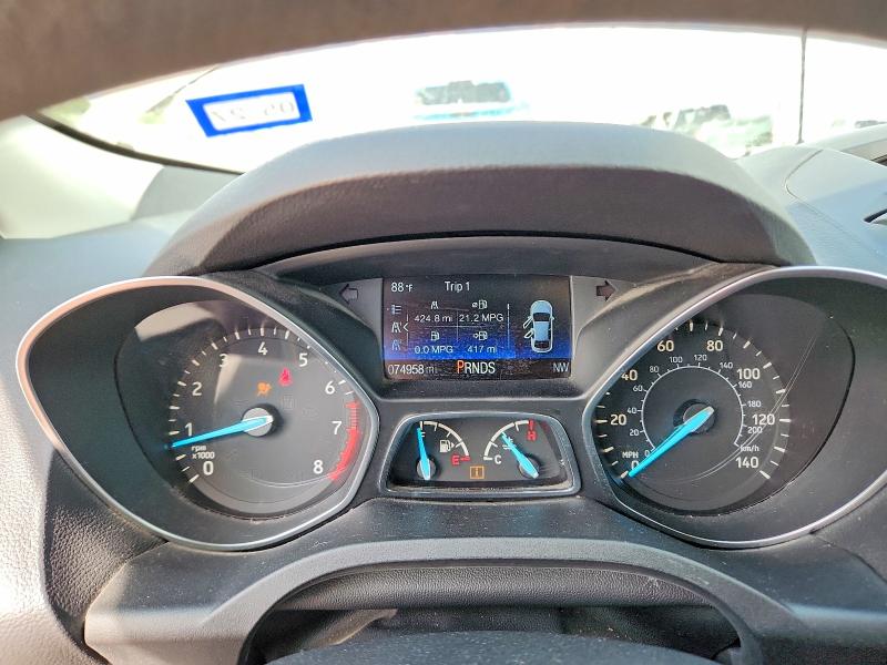 63007536 :رقم المزاد ، 1FMCU0F79HUE07921 vin ، 2017 Ford Escape مزاد بيع