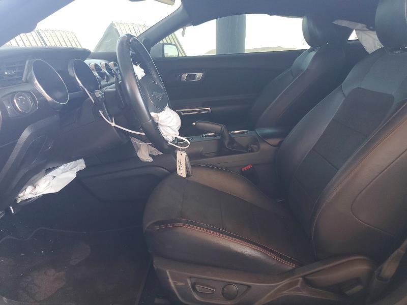 61175406 :رقم المزاد ، 1FA6P8CF5M5107435 vin ، 2021 Ford Mustang مزاد بيع