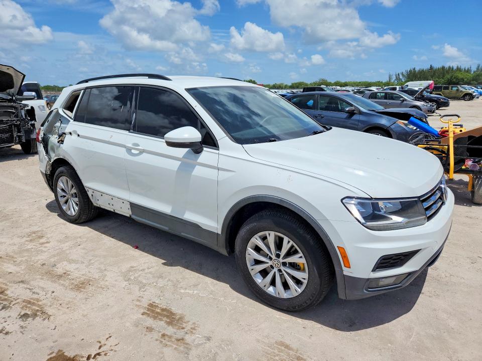 2018 Volkswagen Tiguan მანქანა იყიდება აუქციონზე, vin: 3VV1B7AX6JM035838, აუქციონის ნომერი: 61535706