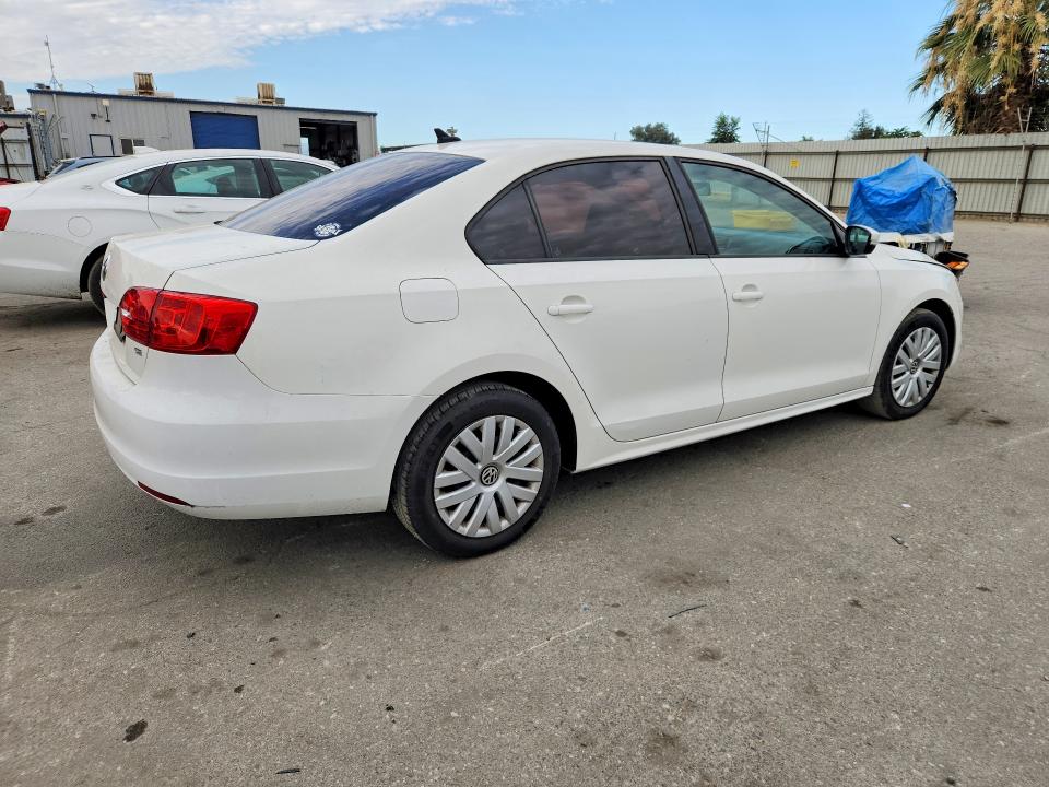 61047526 :رقم المزاد ، 3VWD17AJ5EM237972 vin ، 2014 Volkswagen Jetta مزاد بيع
