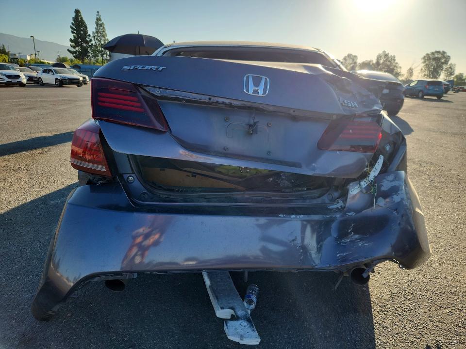 61979466 :رقم المزاد ، 1HGCR2F53FA267428 vin ، 2015 Honda Accord مزاد بيع