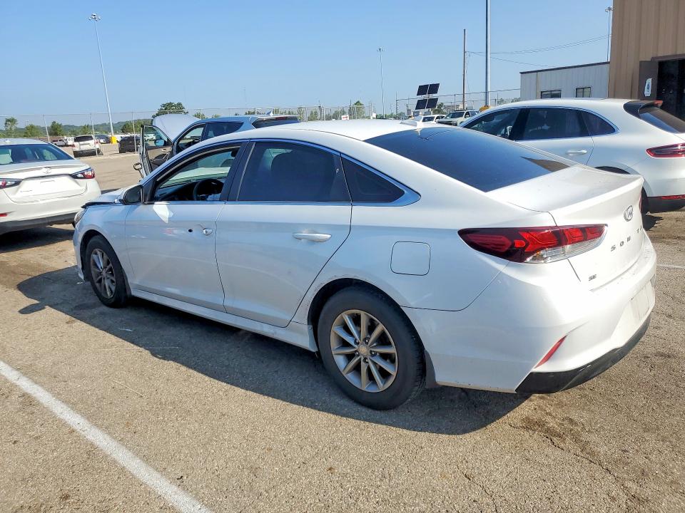 59323886 :رقم المزاد ، 5NPE24AF5JH725642 vin ، 2018 Hyundai Sonata مزاد بيع