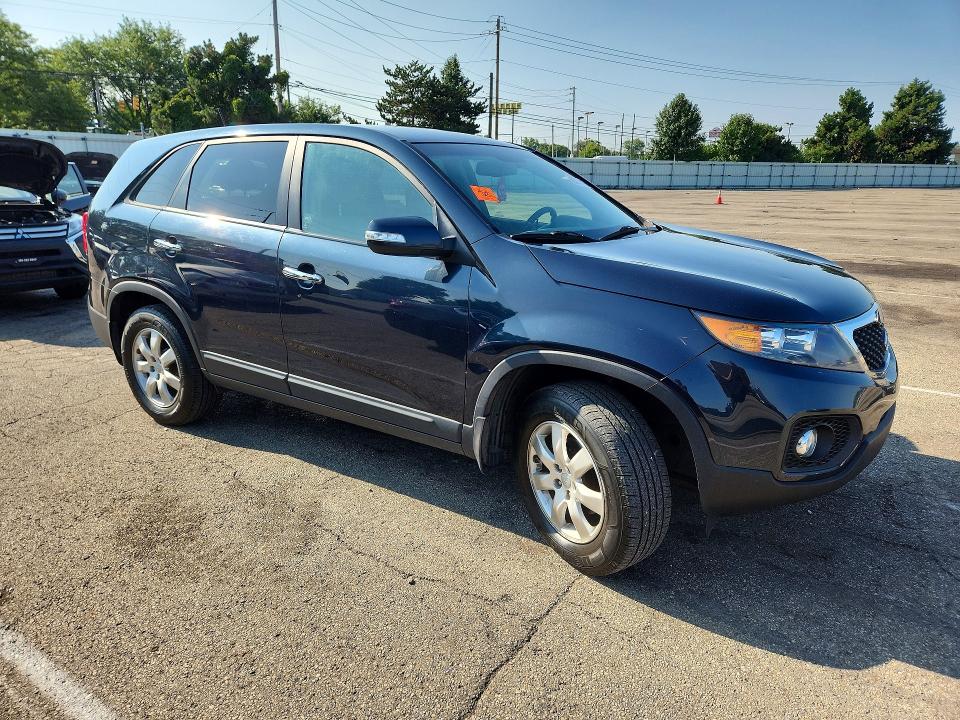 2013 Kia Sorento მანქანა იყიდება აუქციონზე, vin: 5XYKT3A14DG403360, აუქციონის ნომერი: 63037116