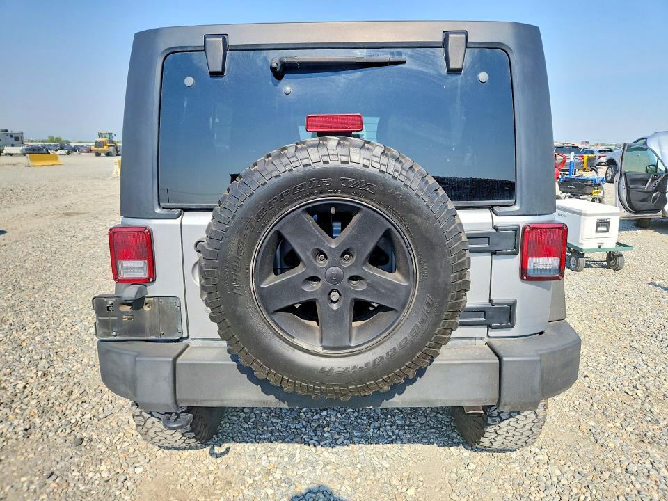 59603806 :رقم المزاد ، 1C4BJWDG9FL739715 vin ، 2015 Jeep Wrangler Unlimited مزاد بيع