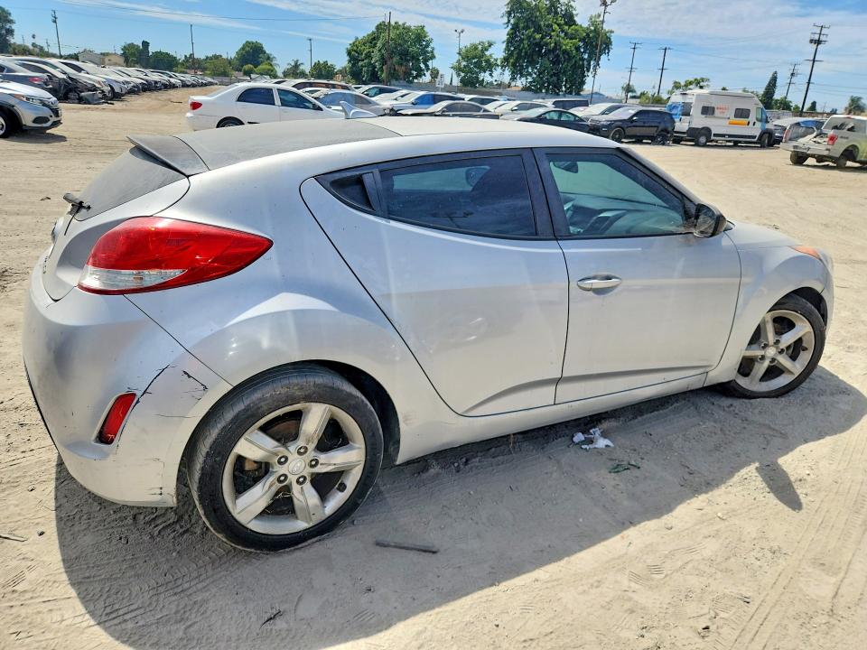 2015 Hyundai Veloster მანქანა იყიდება აუქციონზე, vin: KMHTC6AD3FU239306, აუქციონის ნომერი: 61662996