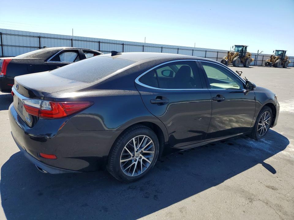 62285166 :رقم المزاد ، 58ABK1GG4GU004636 vin ، 2016 Lexus Es مزاد بيع