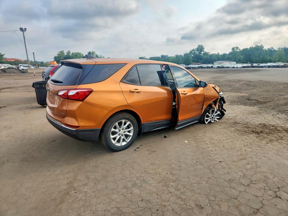 Продажа на аукционе авто 2018 Chevrolet Equinox, vin: 2GNAXREV0J6126285, номер лота: 63073416