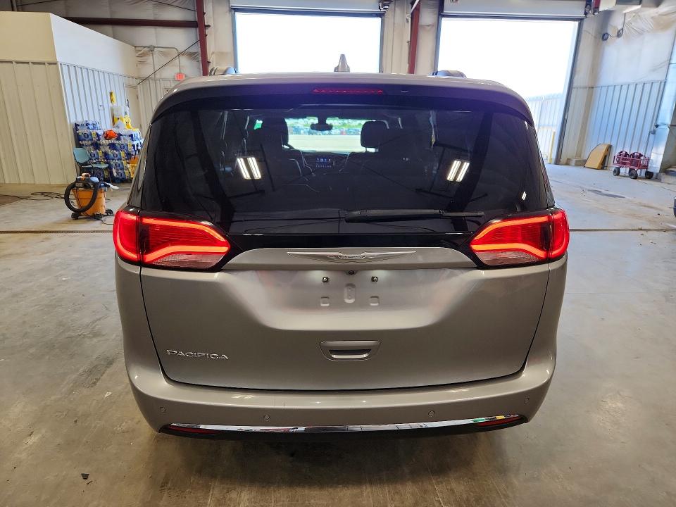 Продажа на аукционе авто 2017 Chrysler Pacifica, vin: 2C4RC1BG2HR527392, номер лота: 59598656