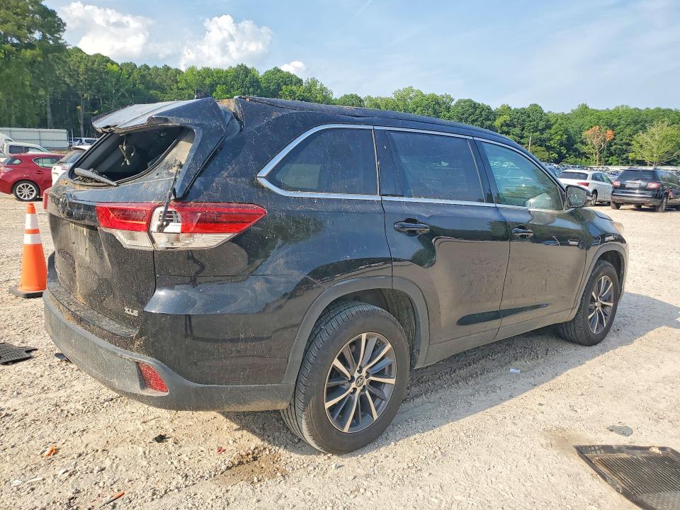 Продаж на аукціоні авто 2019 Toyota Highlander, vin: 5TDKZRFHXKS355449, номер лоту: 61387546