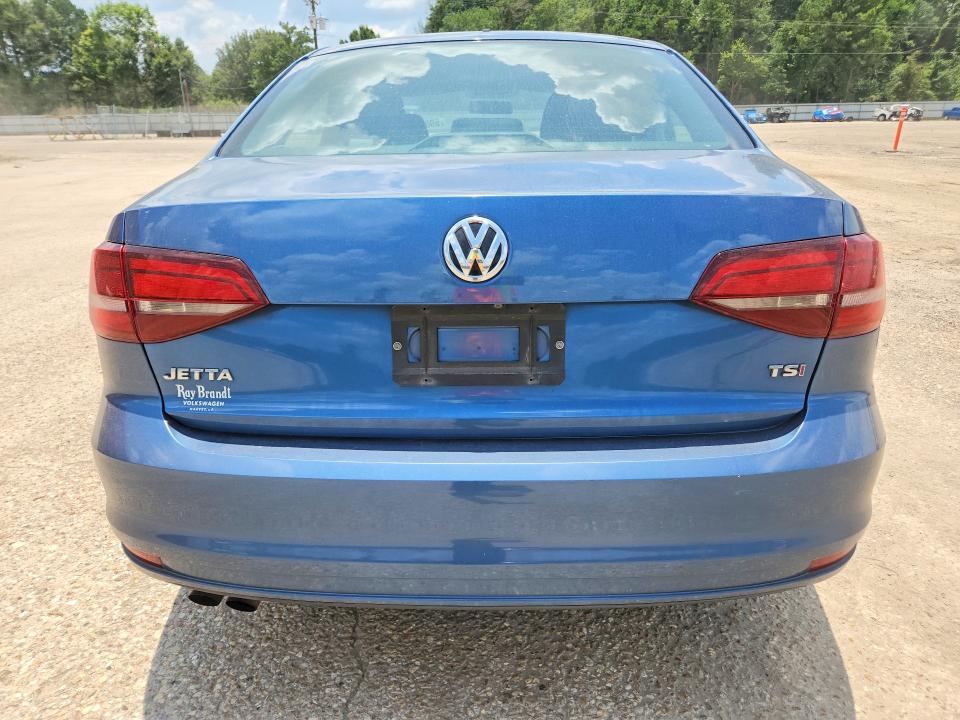 59805106 :رقم المزاد ، 3VW2B7AJ0HM410922 vin ، 2017 Volkswagen Jetta مزاد بيع