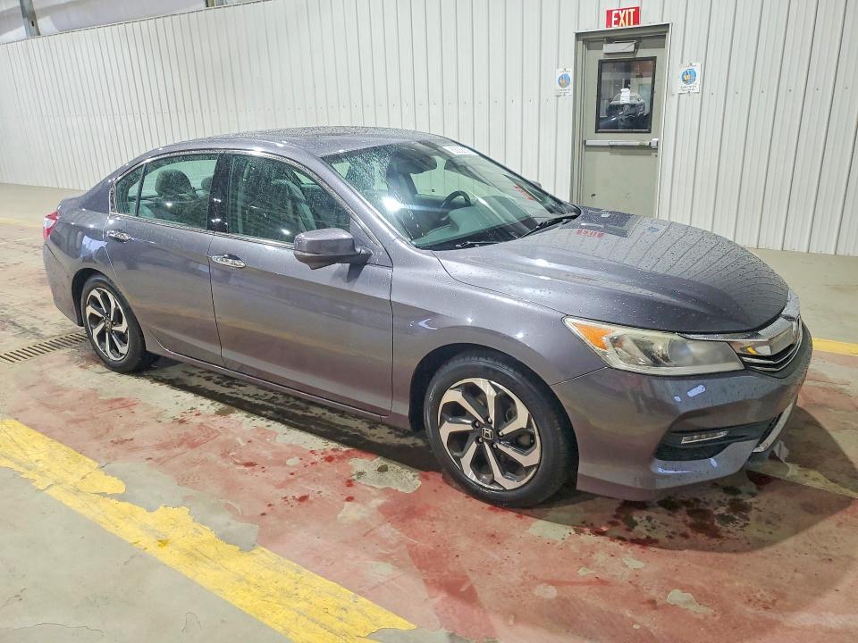 Продажа на аукционе авто 2017 Honda Accord, vin: 1HGCR3F88HA014978, номер лота: 63058306