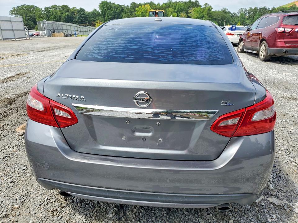 62464096 :رقم المزاد ، 1N4AL3APXJC233981 vin ، 2018 Nissan Altima مزاد بيع