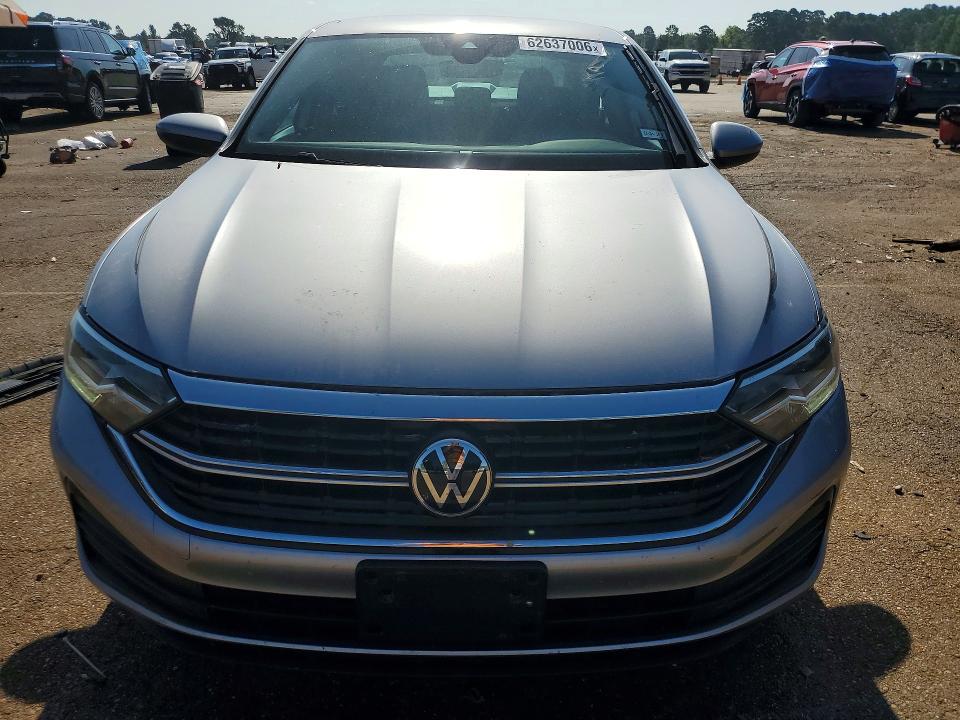 62637006 :رقم المزاد ، 3VWCM7BU9NM001594 vin ، 2022 Volkswagen Jetta مزاد بيع