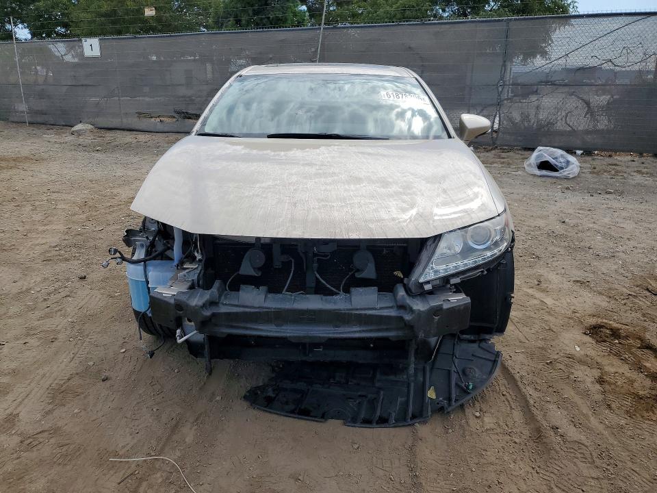 61878306 :رقم المزاد ، JTHBK1GG8D2064369 vin ، 2013 Lexus Es مزاد بيع
