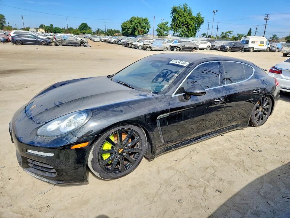 61624736 :رقم المزاد ، WP0AD2A70FL040716 vin ، 2015 Porsche Panamera مزاد بيع