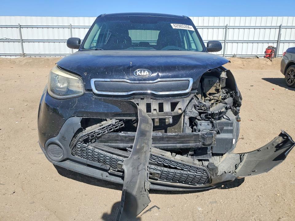 62985356 :رقم المزاد ، KNDJN2A2XF7168441 vin ، 2015 Kia Soul مزاد بيع